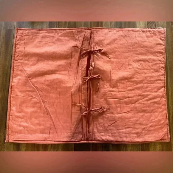 The Company Store pillow sham pair - Picture 3 of 8